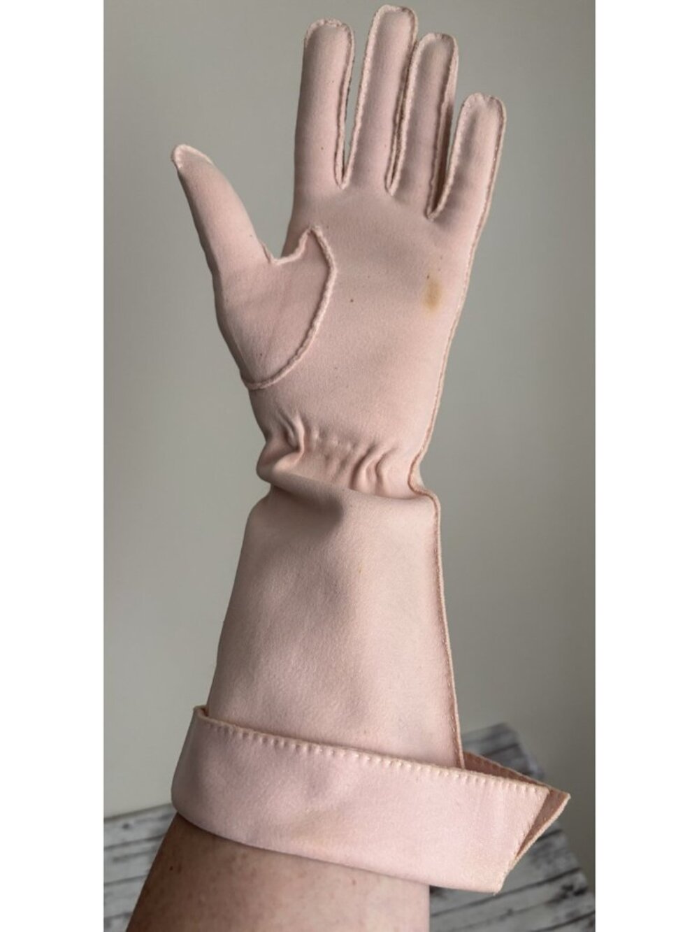Vtg Pale Pink Women's Long Cuffed Opera Gloves Medium 6 1950s Tea Party Coquette